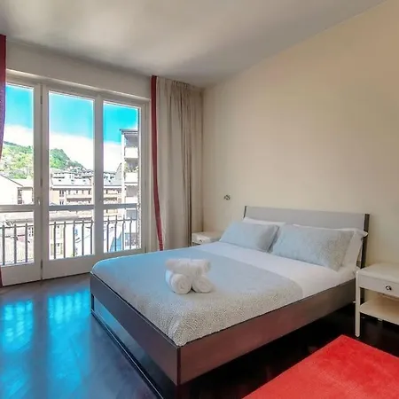 Elegante Casa Con Garage Ac Wifi Balcony *