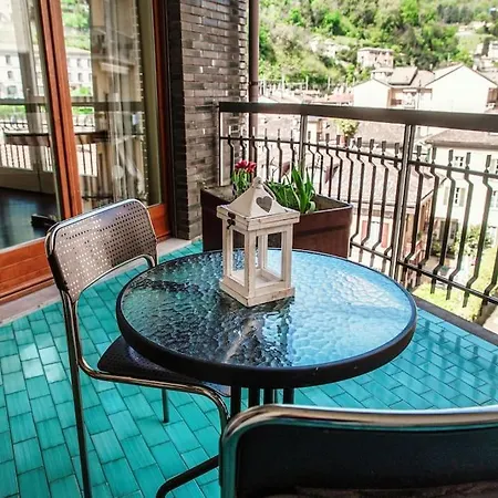 Appartement Elegante Casa Con Garage Ac Wifi Balcony Como